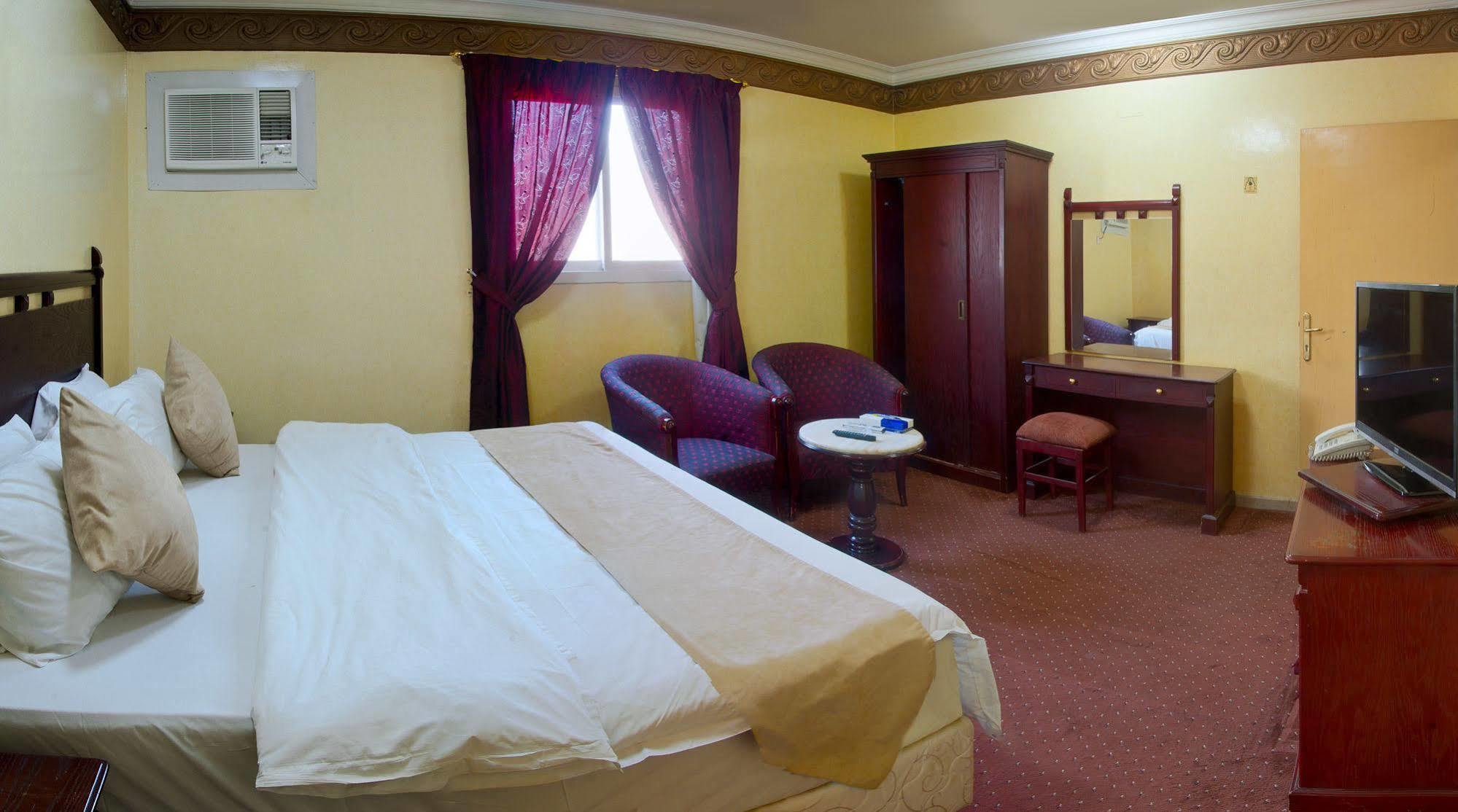 Al Farhan Hotel Suites Al Aqiq Rijad Zewnętrze zdjęcie