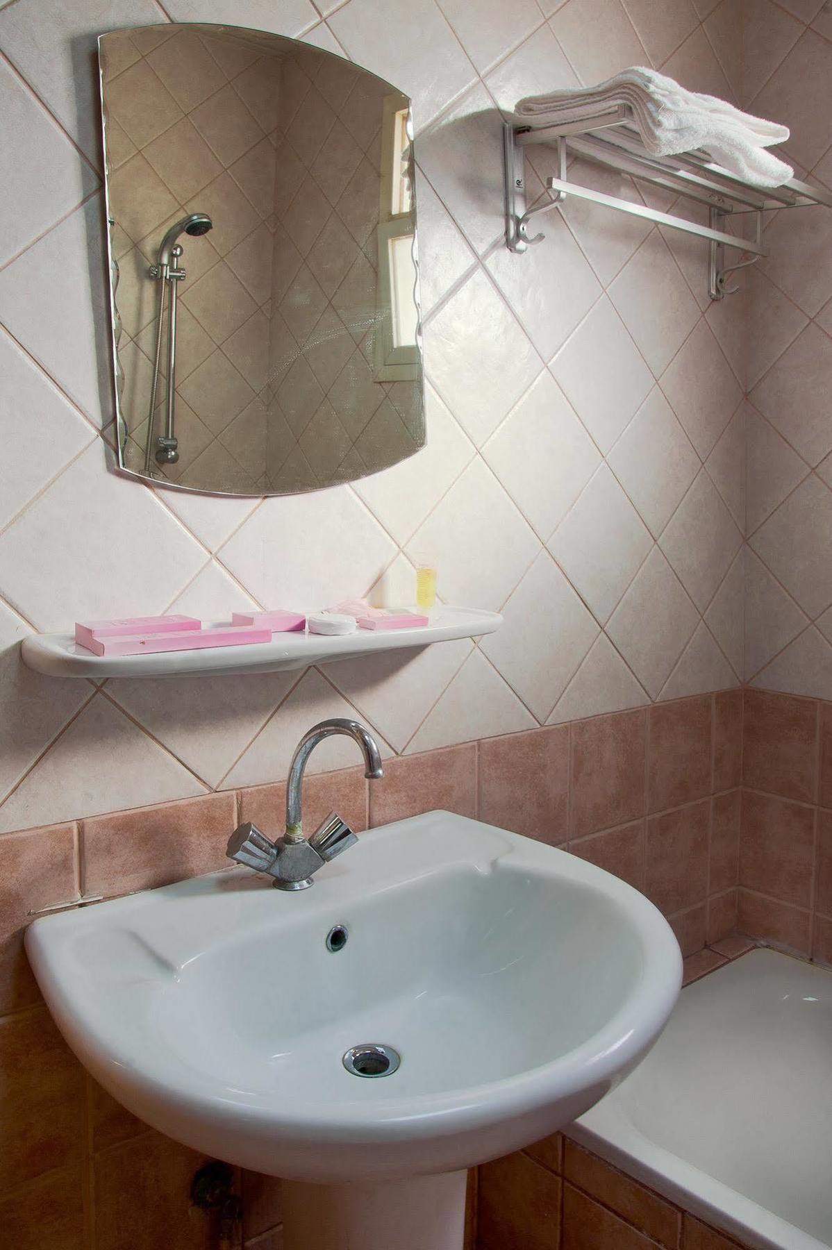 Al Farhan Hotel Suites Al Aqiq Rijad Zewnętrze zdjęcie