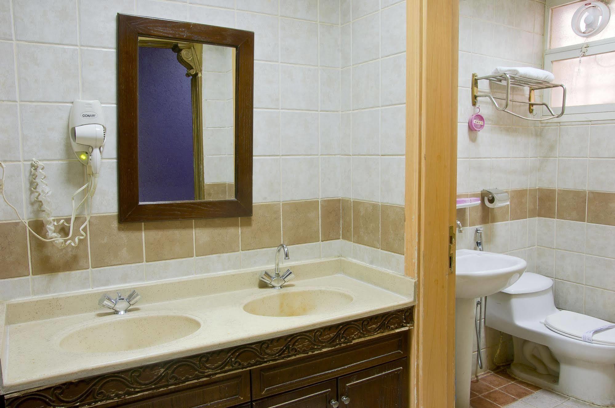 Al Farhan Hotel Suites Al Aqiq Rijad Zewnętrze zdjęcie